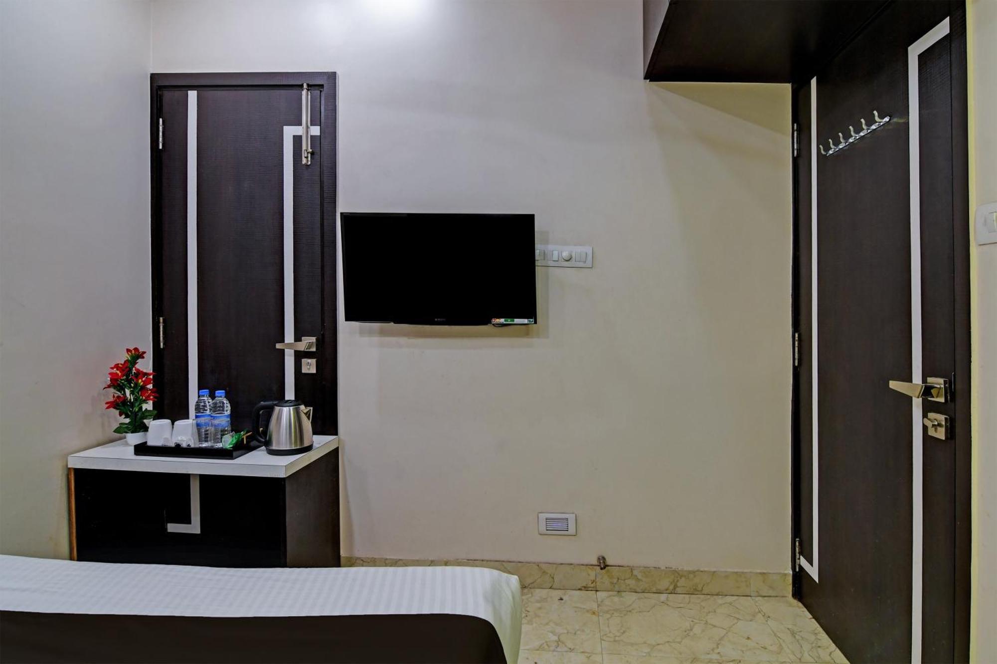 Hotel O Shivaalay Inn Near Newtown Bus Stand Calcutta Extérieur photo
