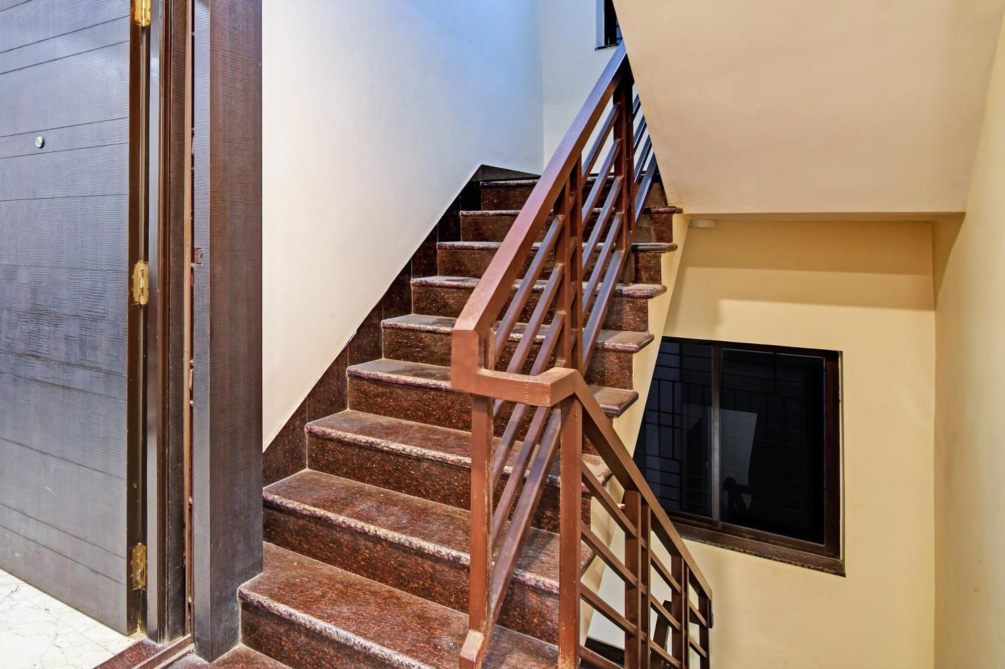 Hotel O Shivaalay Inn Near Newtown Bus Stand Calcutta Extérieur photo